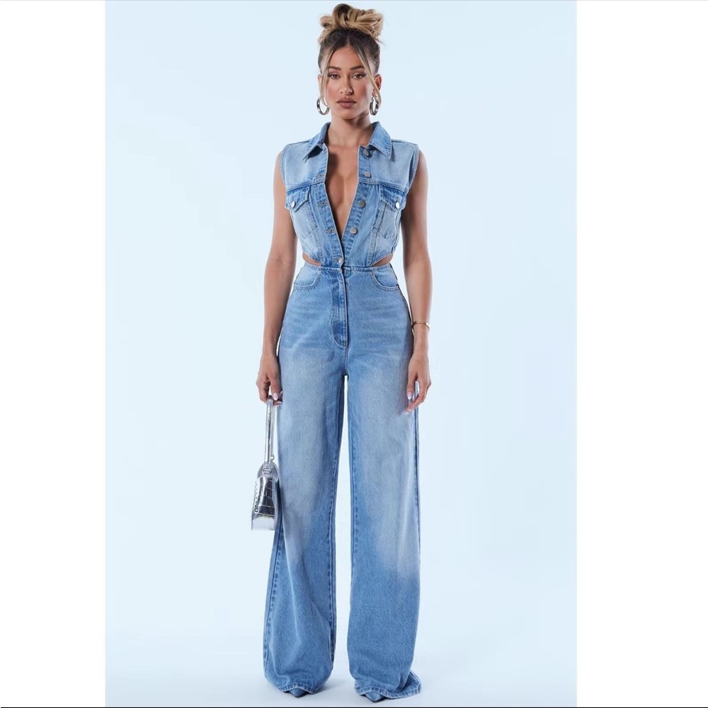 Fashion Nova Light Blue Wide Leg Jeans